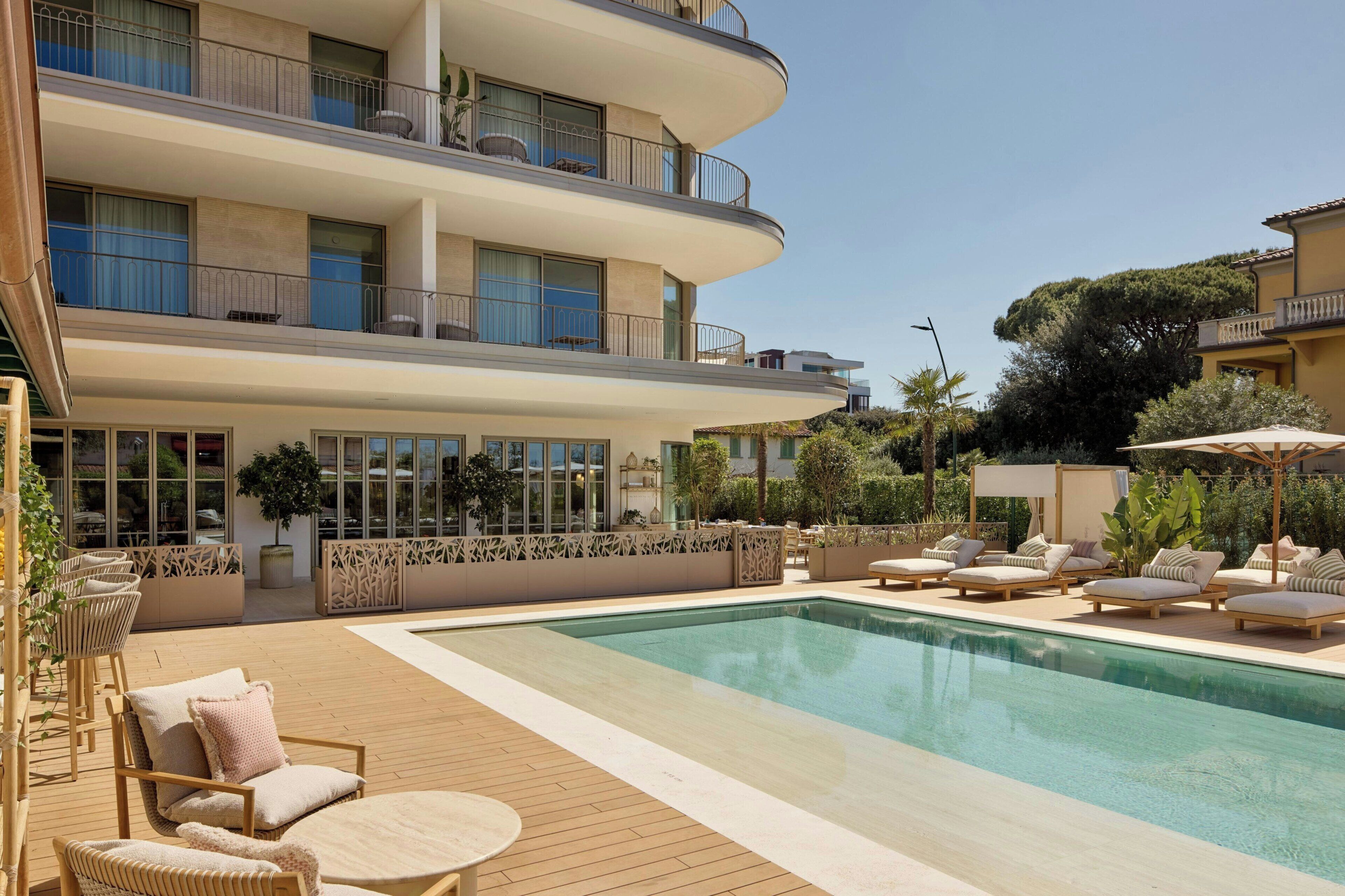 Seasonal outdoor pool