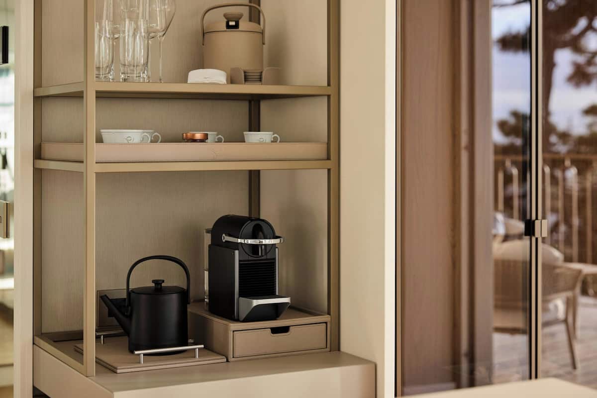 客房内保险箱、婴儿床、免费 WiFi、床单