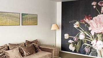 Apartemen Deluks, teras | Meja kerja, ruang kerja ramah laptop, dan kedap suara