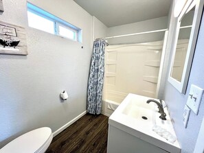 Free toiletries, towels