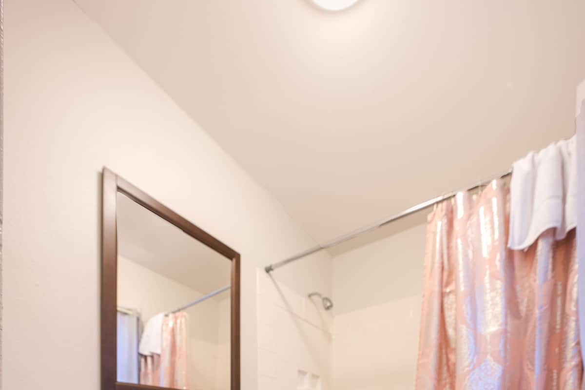 Free toiletries, towels
