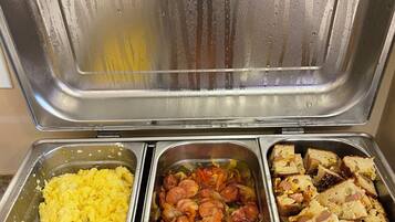 Free daily buffet breakfast