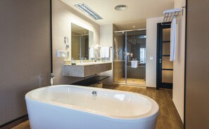 Eco-friendly toiletries, hair dryer, bathrobes, towels - Hotel Riu Sri Lanka - All Inclusive (Ahungalla)