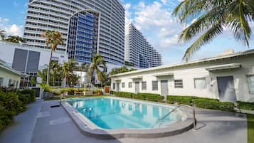 2 outdoor pools, open 8:00 AM to 7:00 PM, pool loungers