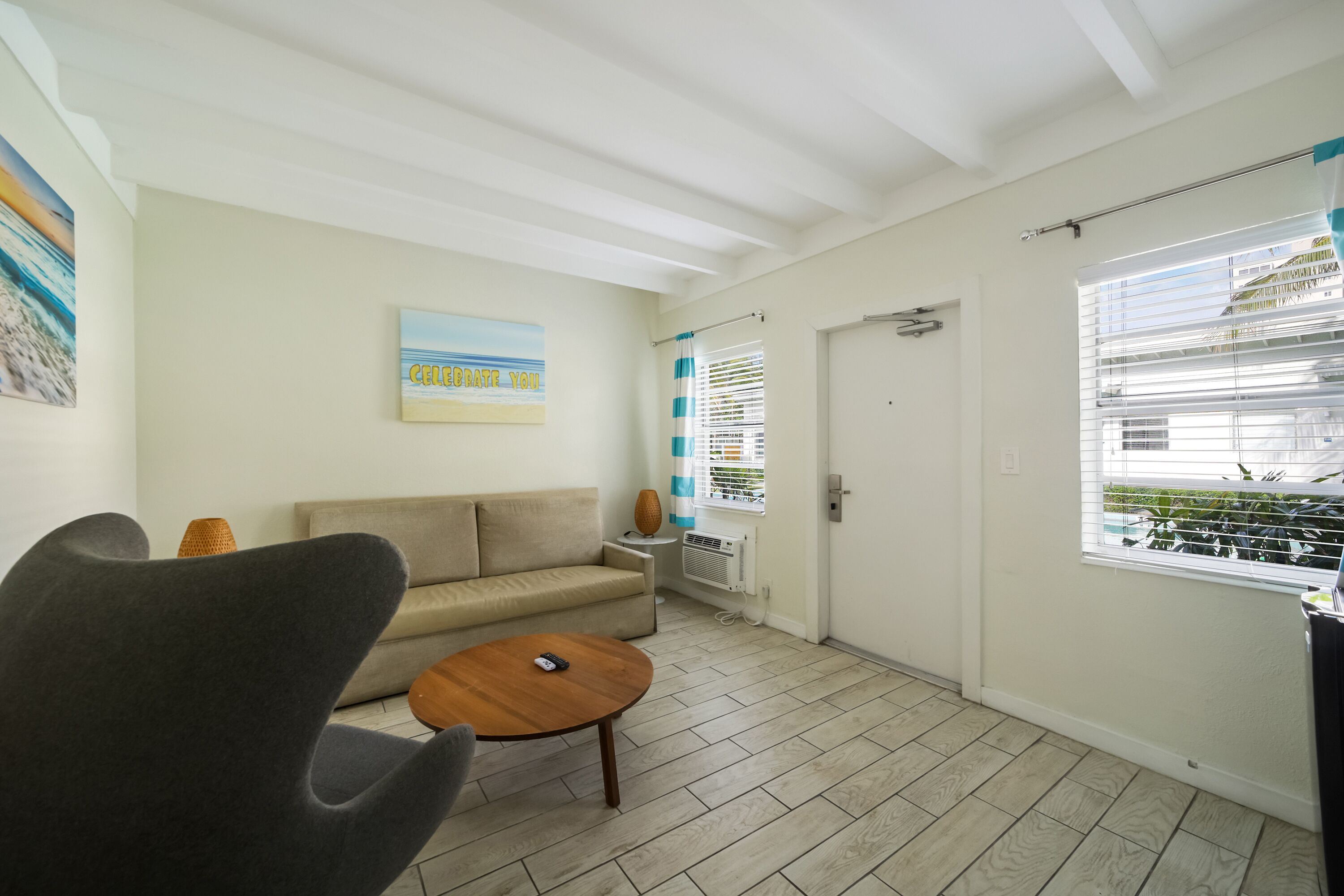 Junior Apartment, 1 King Bed with Sofa bed, Private Bathroom (Self check-in) | Living area | 42-inch Smart TV with satellite channels