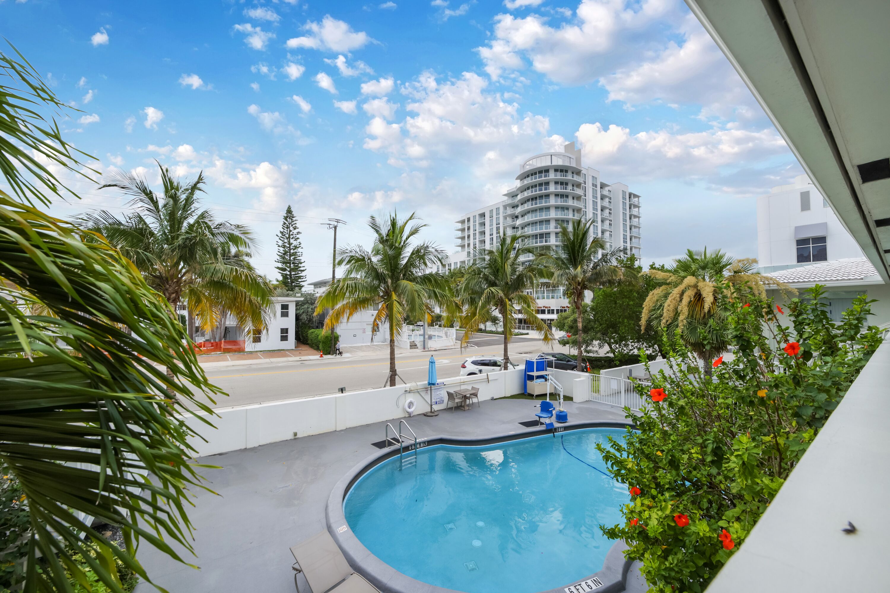 2 outdoor pools, open 8:00 AM to 7:00 PM, sun loungers