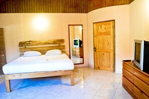 Free WiFi - Le Mer Guest House & Villa - Lucea (Lucea)