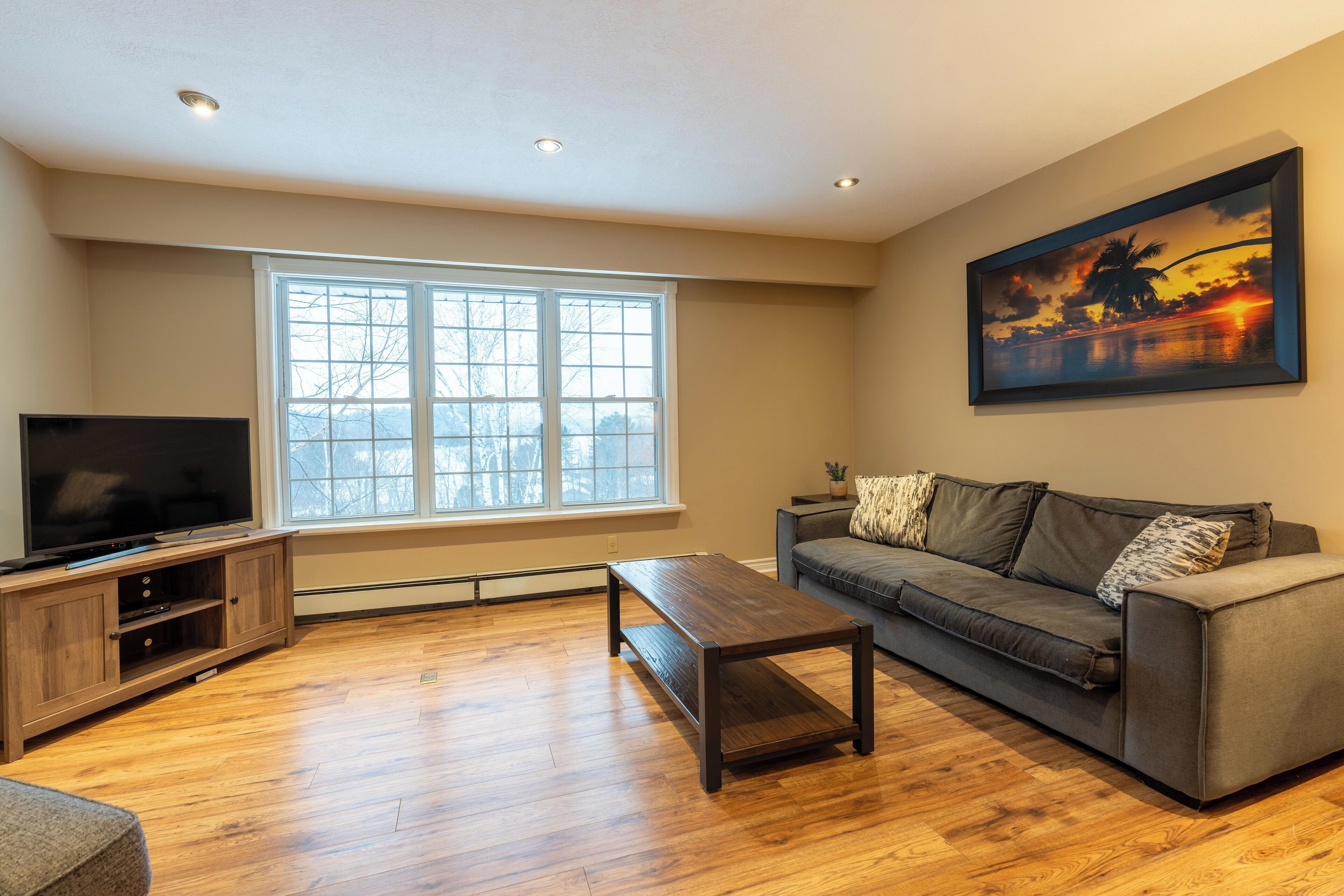 Luxury Cottage, 6 Bedrooms (Hilltop) | Living room | TV, fireplace, DVD player, ping pong