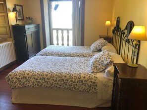 Mörkläggningsgardiner och gratis wi-fi