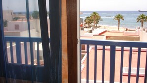 Unclassified image, 3 of 73, button - San Antonio (Carboneras)