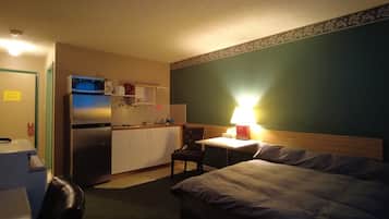 Standard Room, 1 Double Bed, Kitchenette
