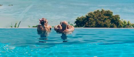 Udendørs pool, liggestole