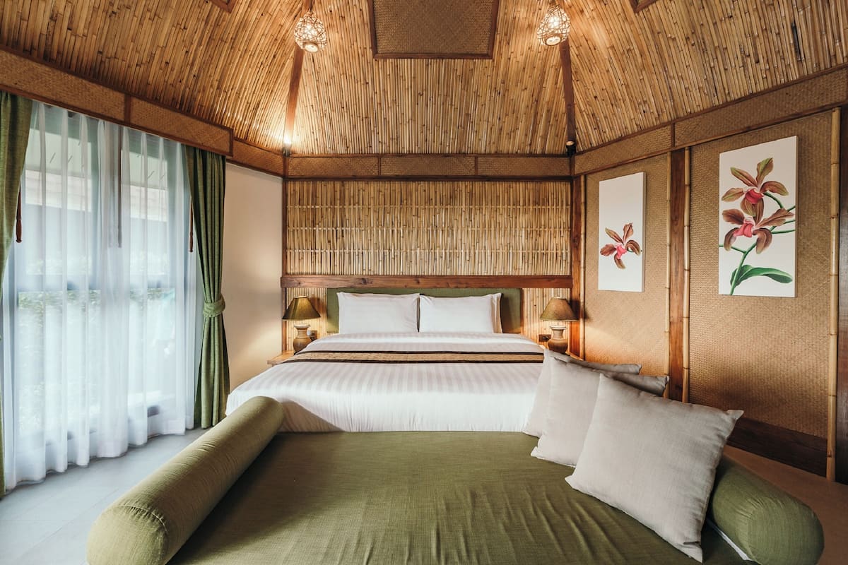 deluxe double room | hypo-allergenic bedding, in-room safe, desk, blackout curtains