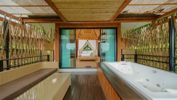 Premium Jacuzzi Villa | Terrasse/patio