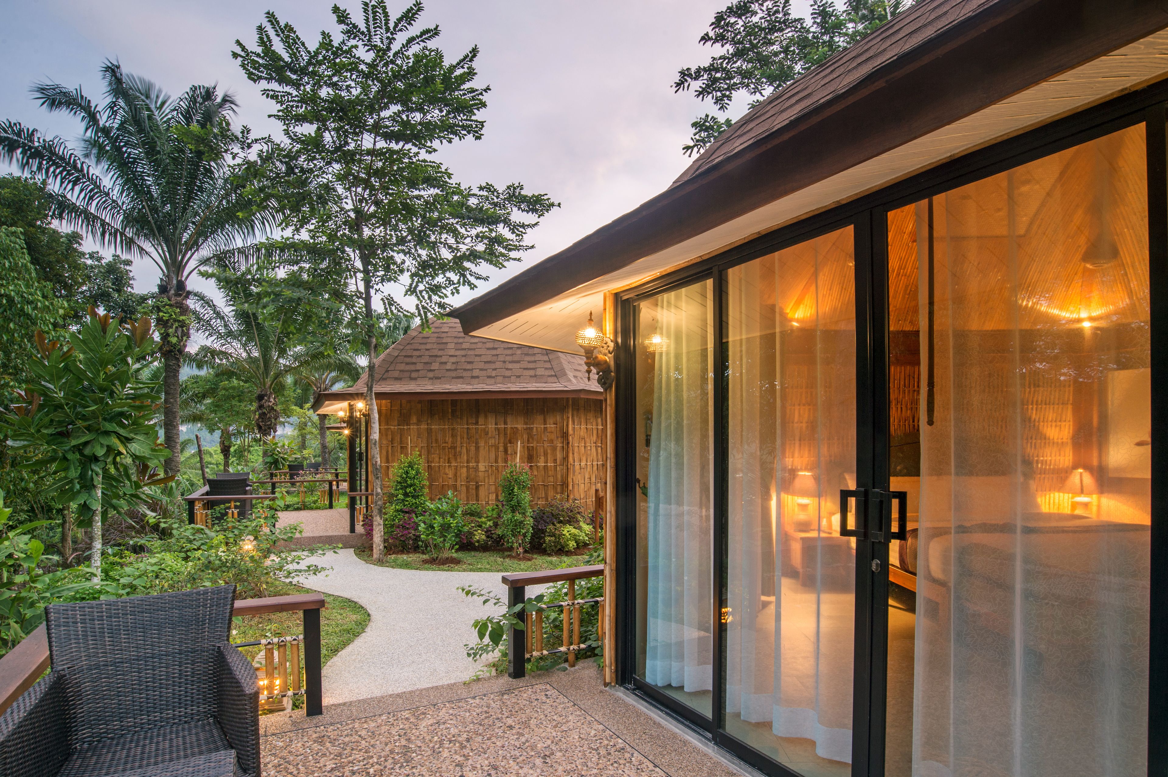 deluxe double room | hypo-allergenic bedding, in-room safe, desk, blackout curtains