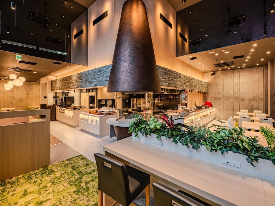 Breakfast, lunch and dinner served