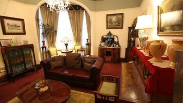 Ruang Istirahat Eksekutif