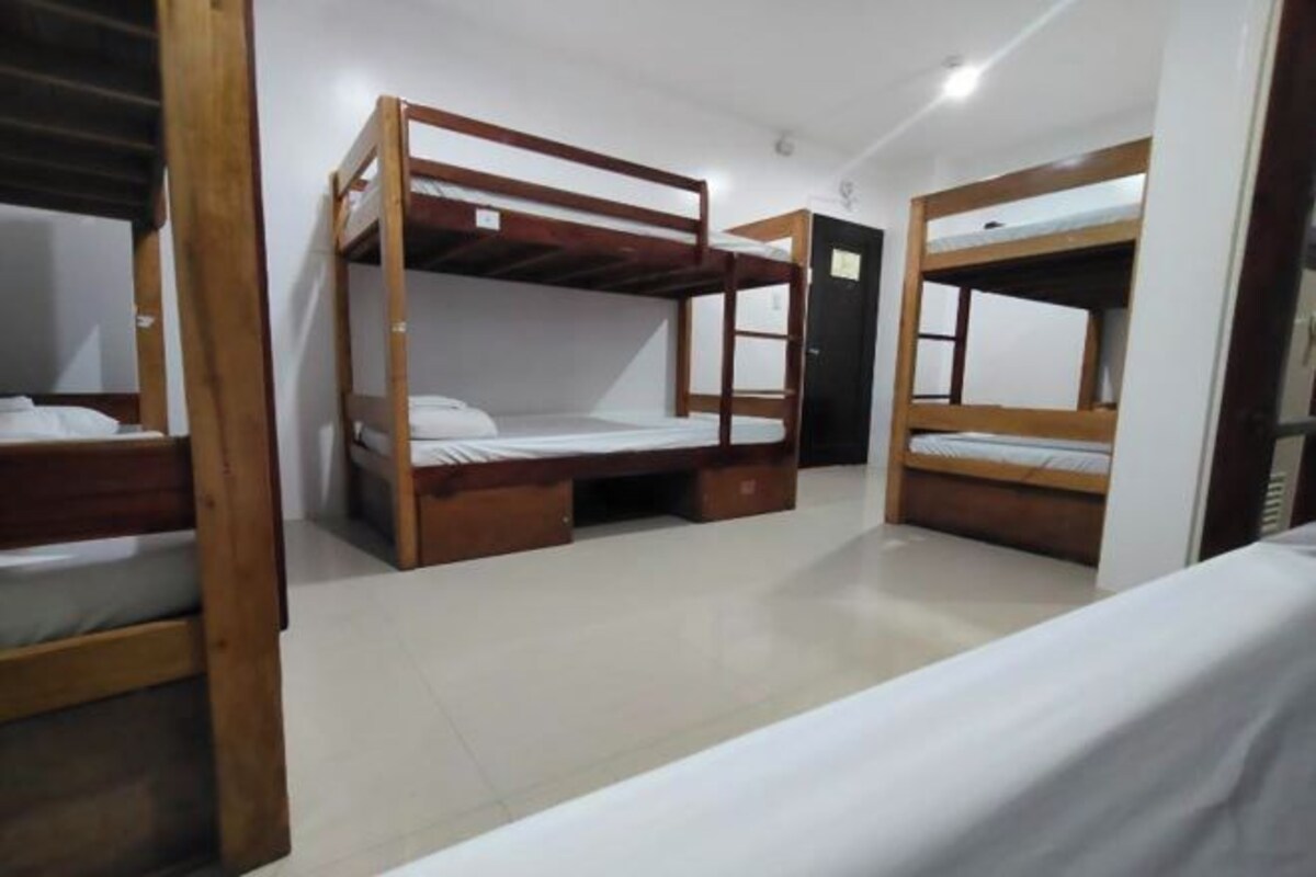 Desk, WiFi (free), bed sheets