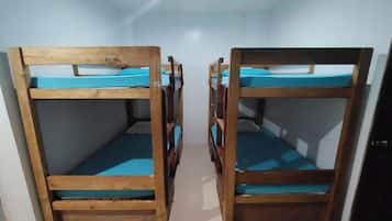 Shared Dormitory, Mixed Dorm | Desk, free WiFi, bed sheets