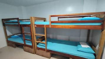 Mixed Dormitory (8pax) | Desk, free WiFi, bed sheets