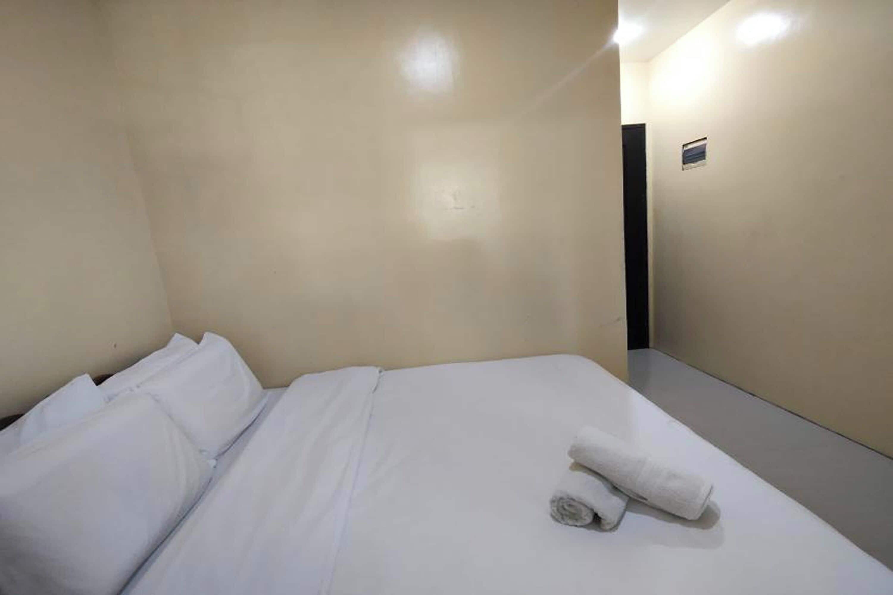 Standard Room | Desk, free WiFi, bed sheets
