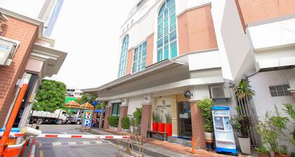 OYO 284 Sabaidee Minitel