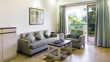 Apartamento Confort, 3 habitaciones, no fumadores | 1 dormitorio, ropa de cama de alta calidad, escritorio y wifi gratis