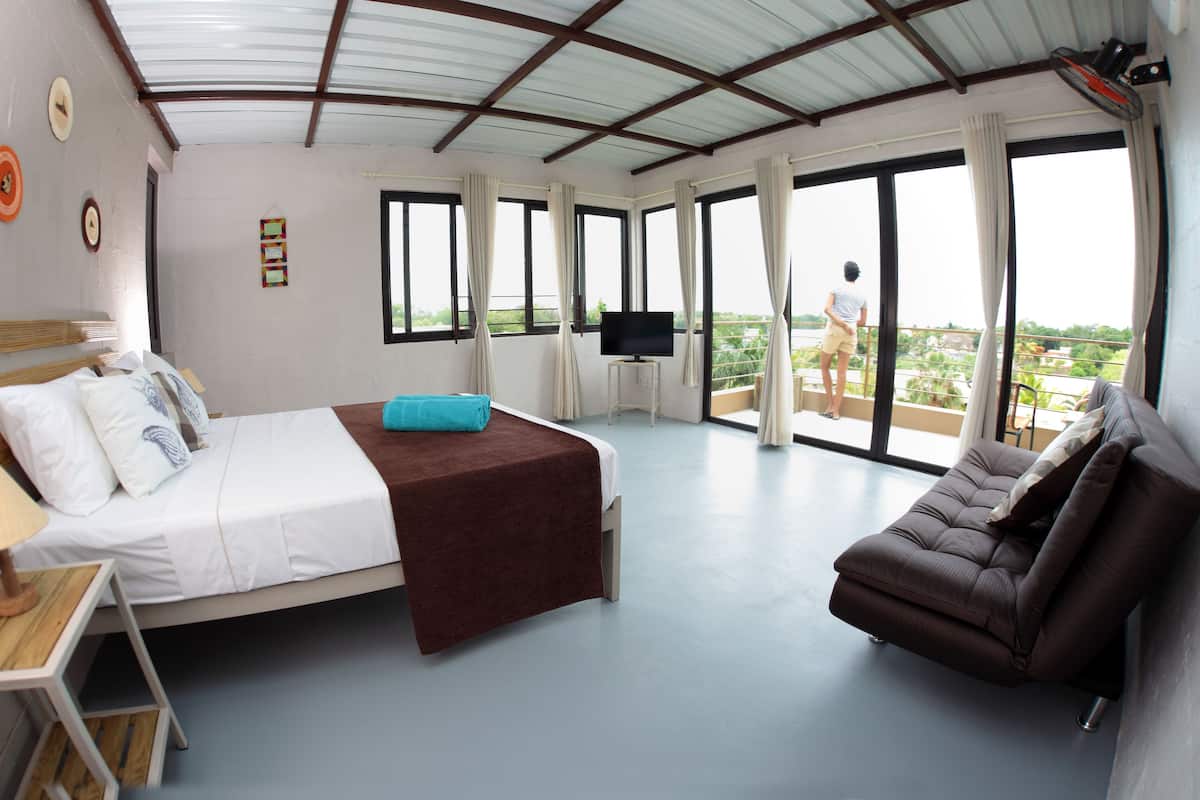 Ropa de cama de alta calidad y minibar