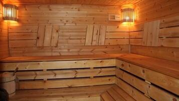 1 treatment room, massages