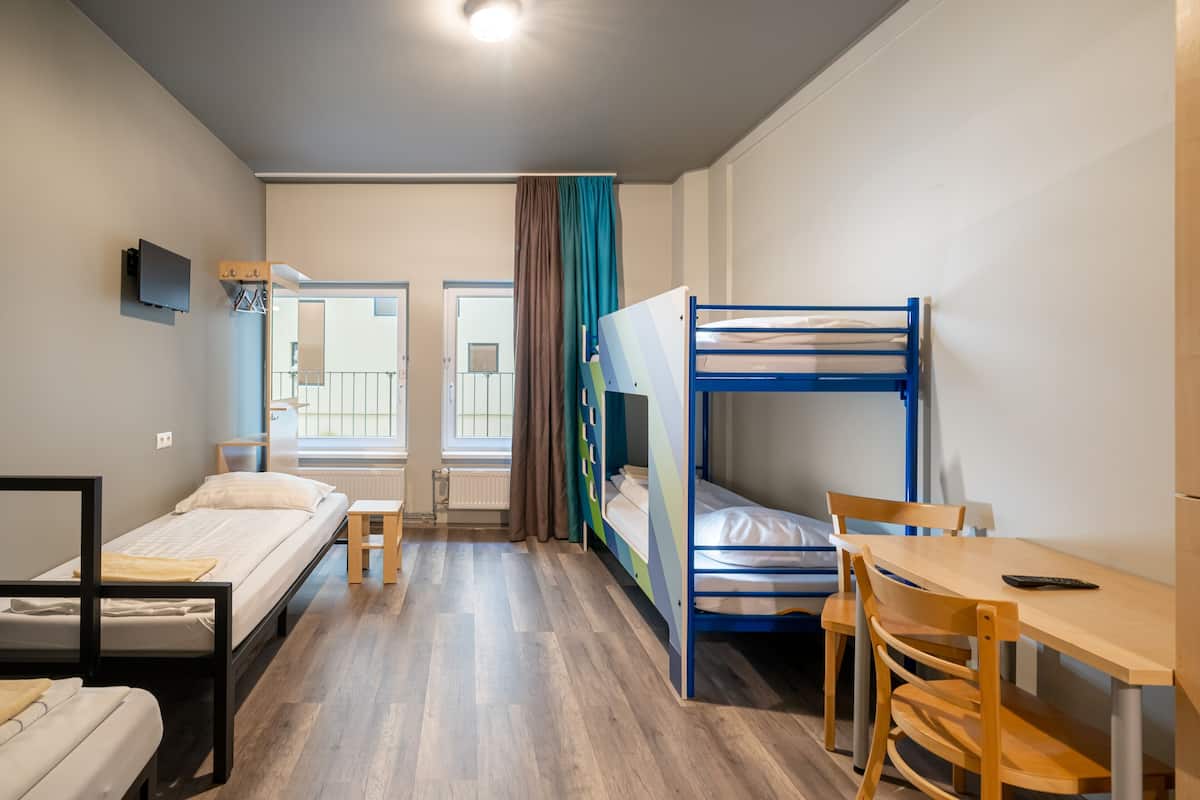 Chambre Triple | Wi-Fi gratuit, draps fournis