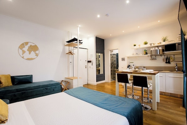 Superior Studio, Tower | Living area