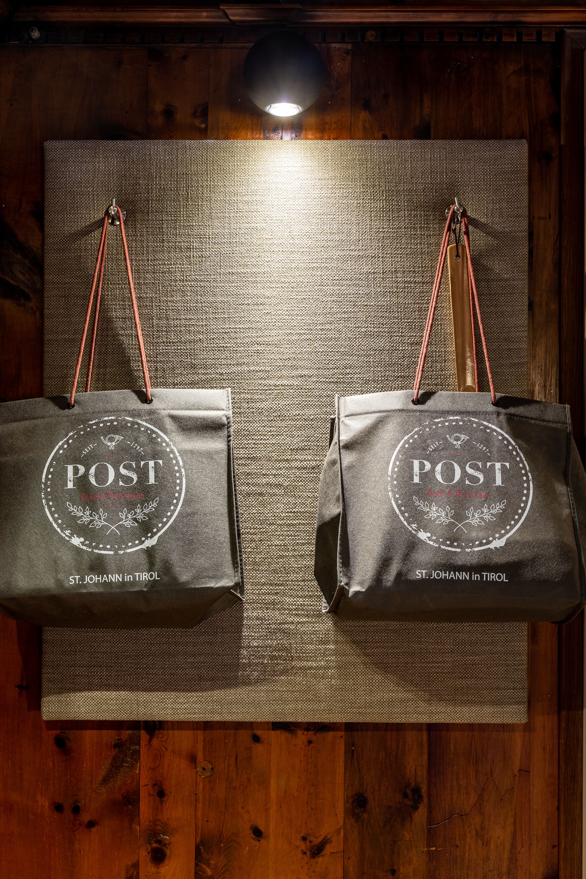 sauna, steam room, body treatments, body wraps, body scrubs, facials