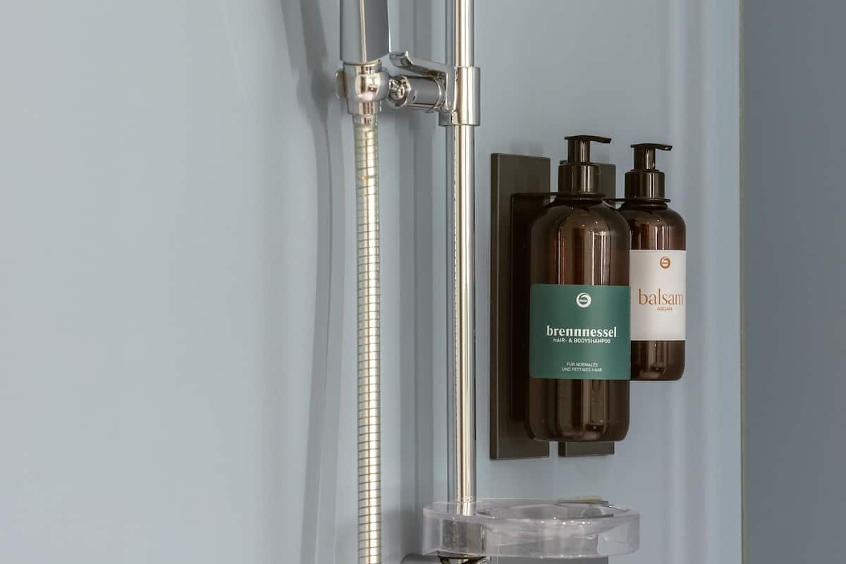 twin room | bathroom | shower, free toiletries, hair dryer, bathrobes