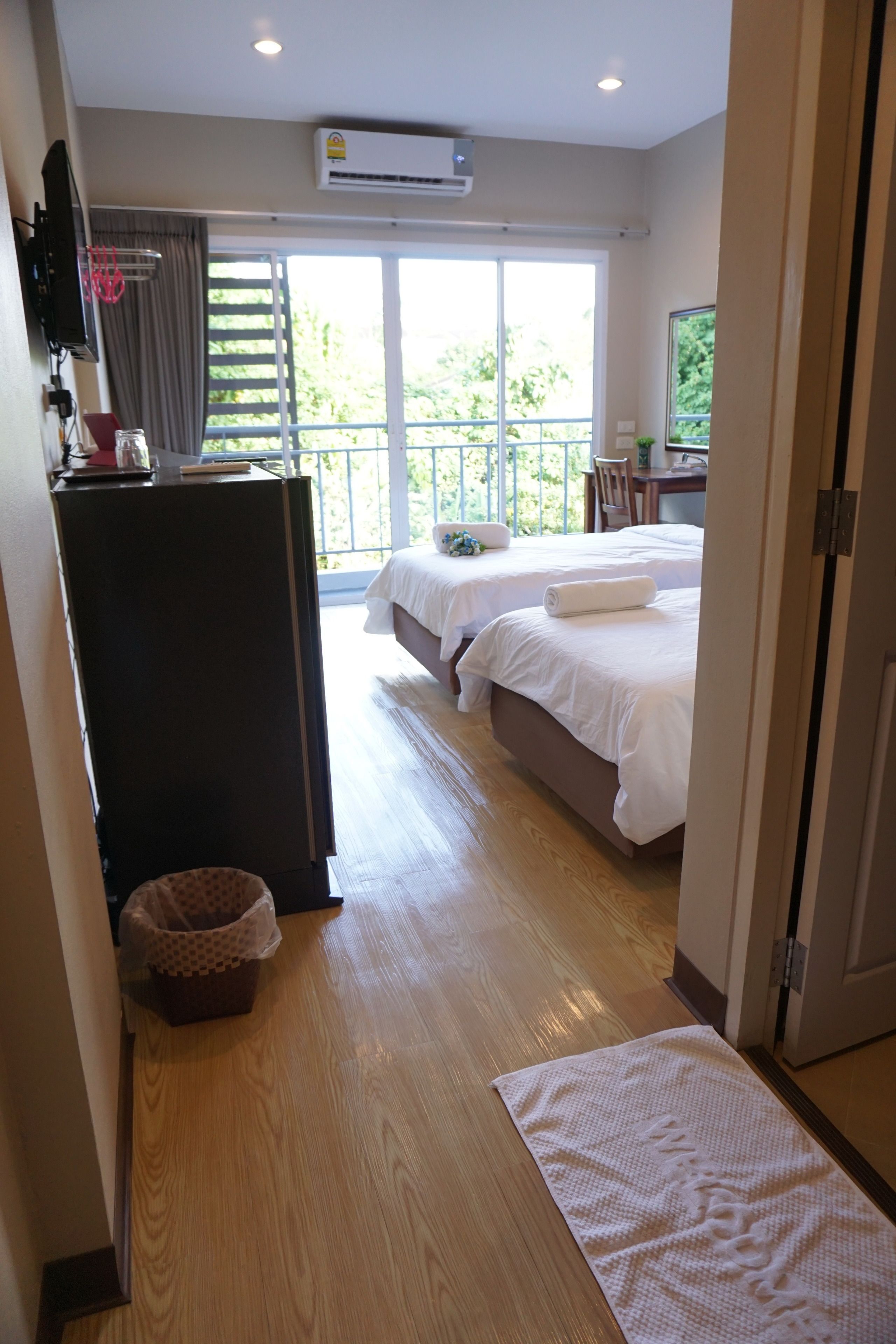 standard twin room | desk, rollaway beds, free wifi