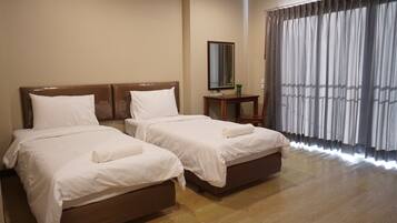 Superior Twin Room | Escrivaninha, camas extras/dobráveis (sobretaxa), Wi-Fi de cortesia