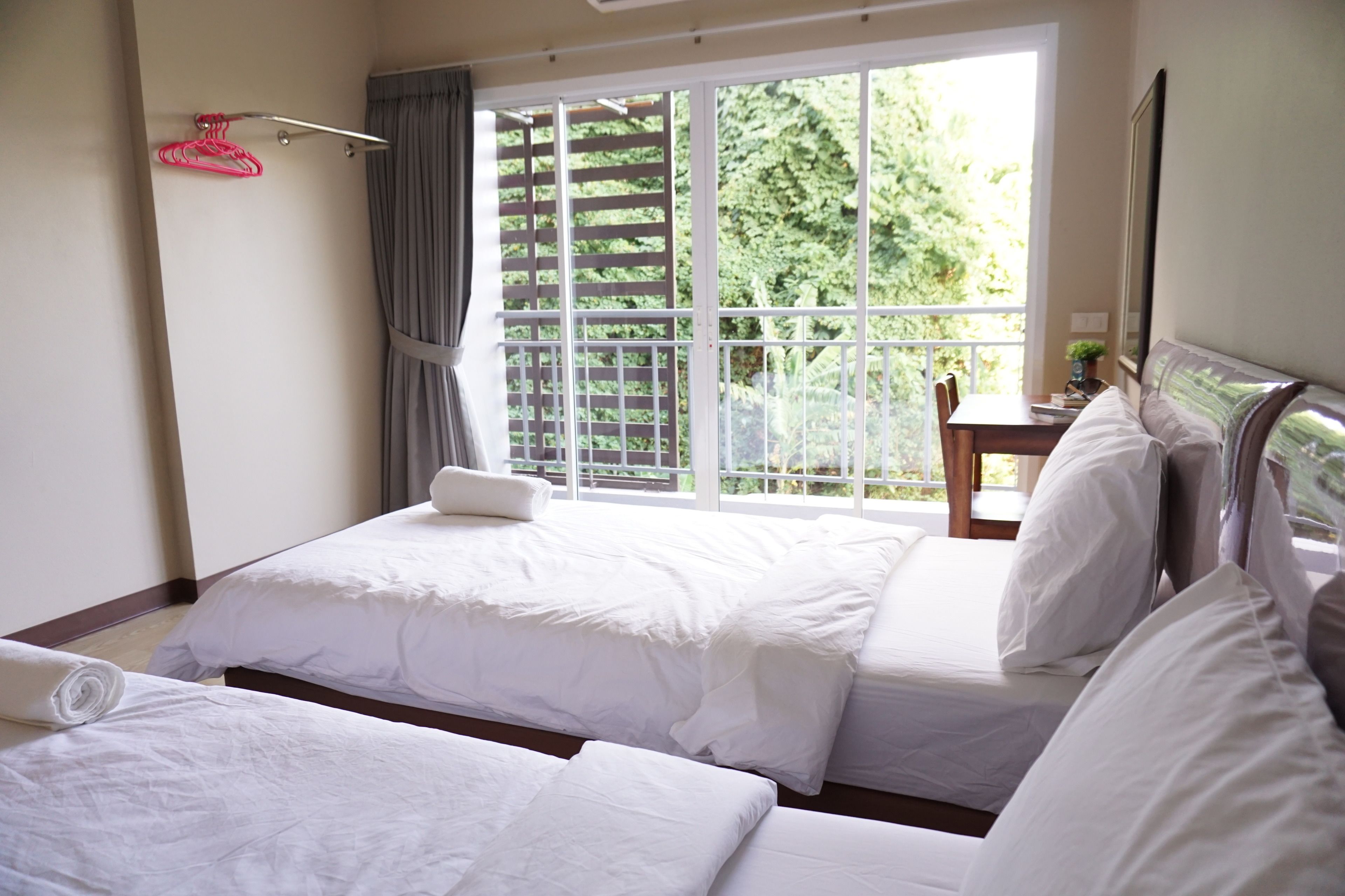 standard twin room | desk, rollaway beds, free wifi