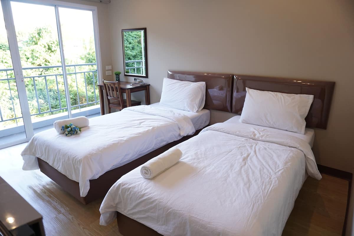 Standard Twin Room | Desk, rollaway beds, free WiFi