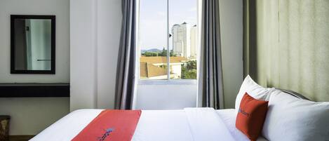 Chambre Double Supérieure | Coffres-forts dans les chambres, Wi-Fi gratuit, draps fournis