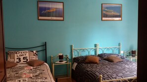 Family Room | 1 bedroom, Frette Italian sheets, minibar, desk - Affittacamere Le Statue Del Sinis (Cabras)