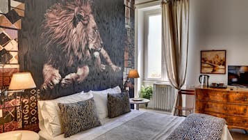 Comfort tweepersoonskamer | Luxe beddengoed, een minibar, een kluis op de kamer