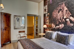 Superior dubbelrum | Sängtillbehör av högsta kvalitet och minibar
