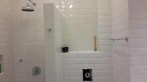 Deluxe Apartment, 1 Bedroom | Bathroom shower
