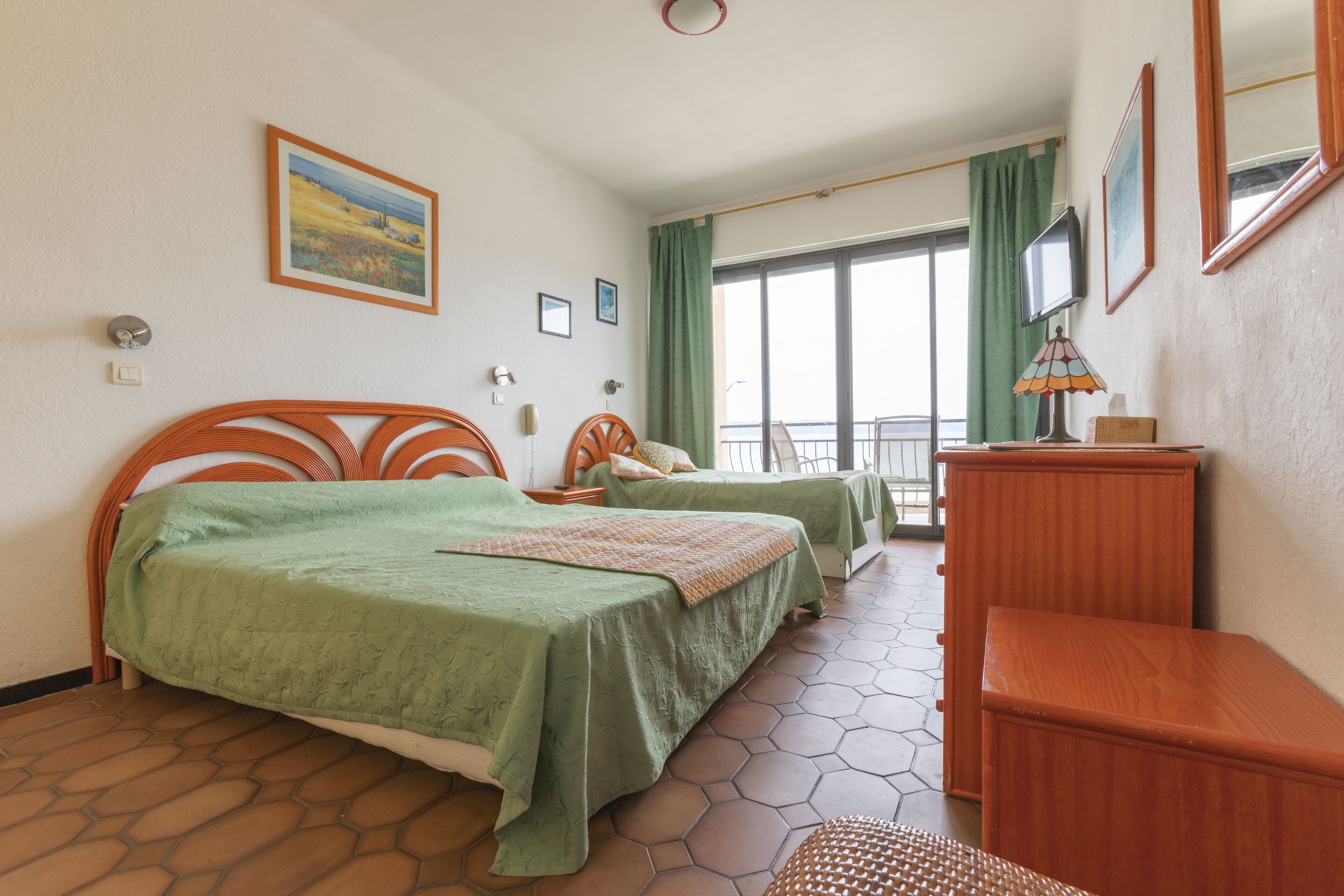 comfort triple room, sea view | 1 bedroom, free cots/infant beds, free wifi
