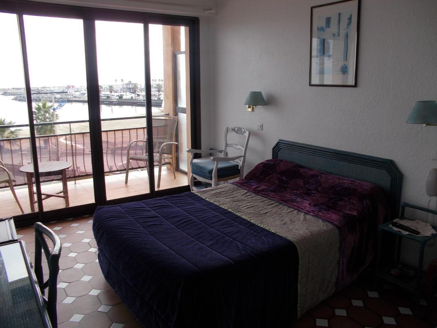 1 bedroom, free cots/infant beds, free wifi