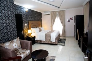 Literie de qualité supérieure, minibar, coffres-forts dans les chambres