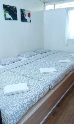 Basic Quadruple Room, Multiple Beds, Shared Bathroom, Garden View