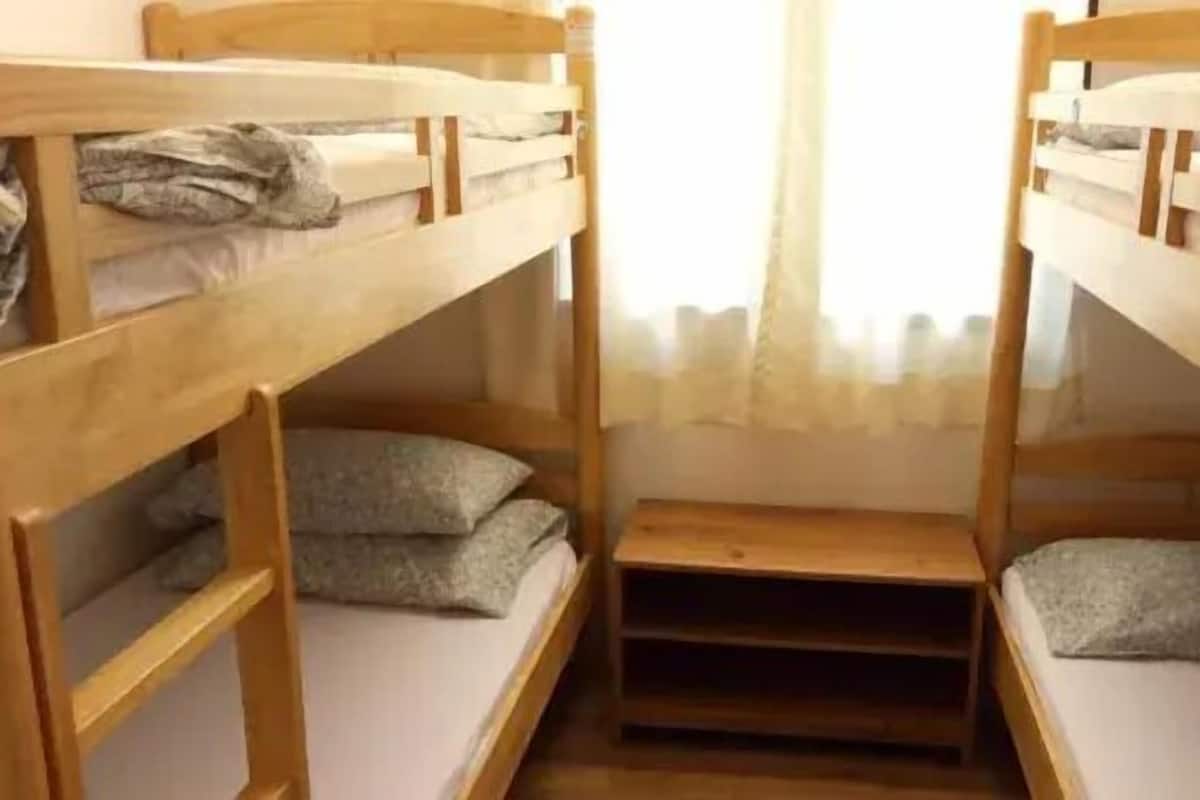 Standard Quadruple (Double Bunk bed) Hillside Room, Shared Bathroom | WiFi, bed sheets