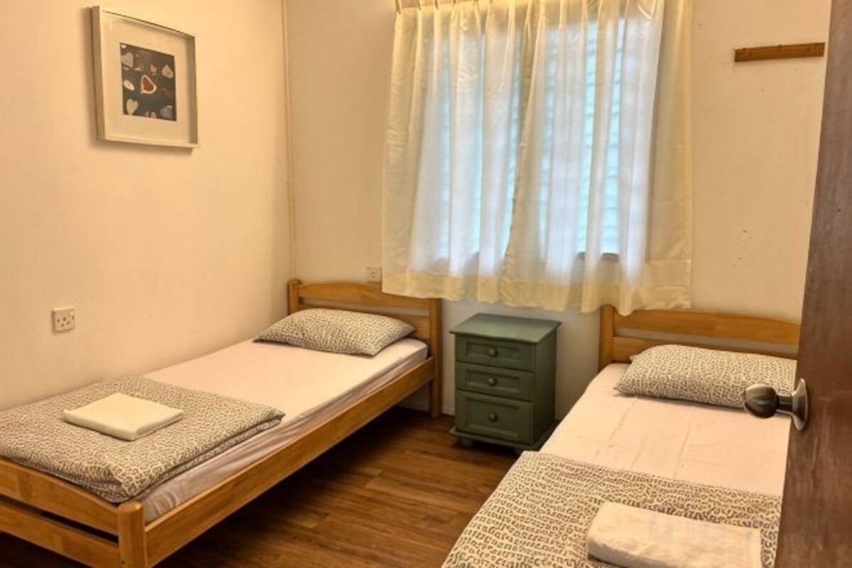 Twin Room, Single Beds