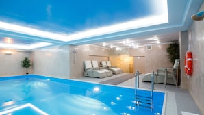 Indoor pool - Laerton Hotel Tbilisi (Tbilisi)