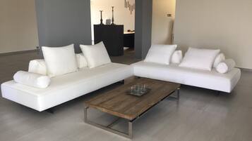 ทีวีจอแบน 32 นิ้ว พร้อมช่องดิจิตอล, ทีวี